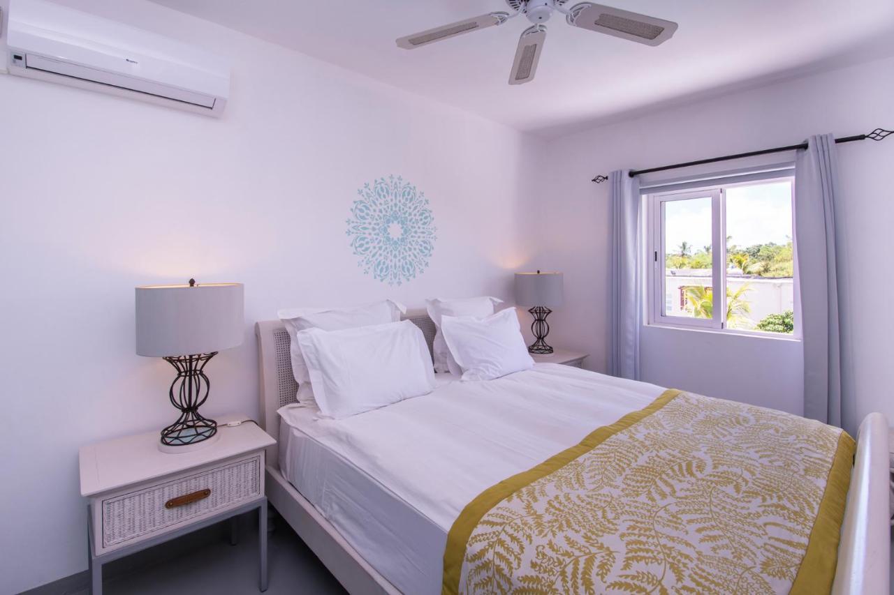 Le Mandala Moris Guesthouse Pointe Aux Canonniers Grand Baie Exterior photo