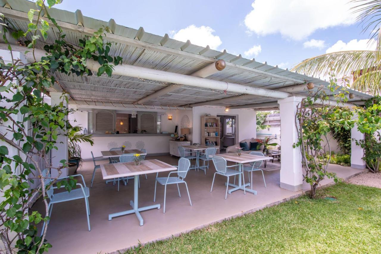 Le Mandala Moris Guesthouse Pointe Aux Canonniers Grand Baie Exterior photo