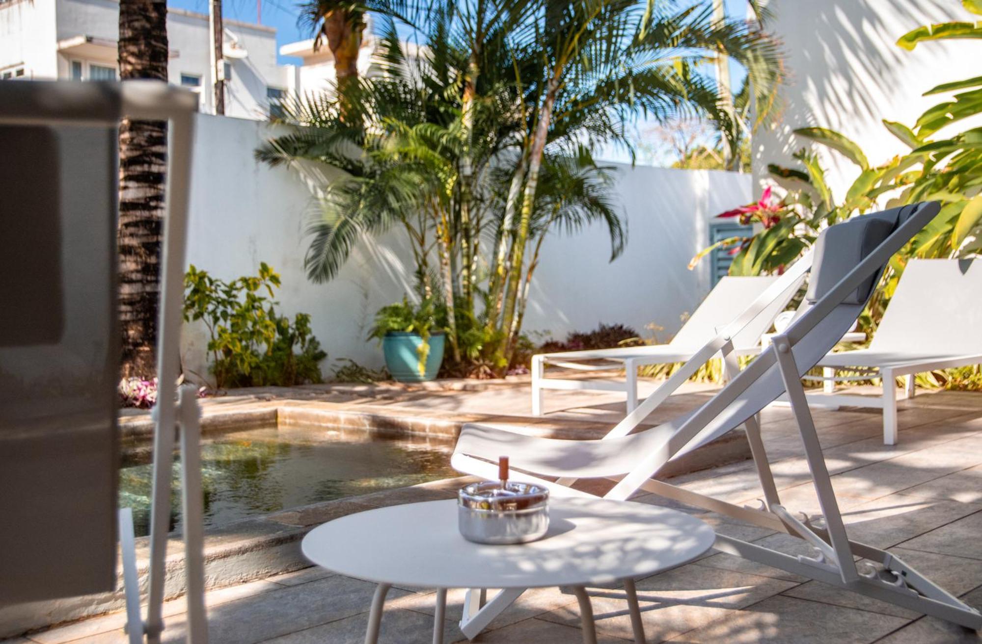 Le Mandala Moris Guesthouse Pointe Aux Canonniers Grand Baie Exterior photo
