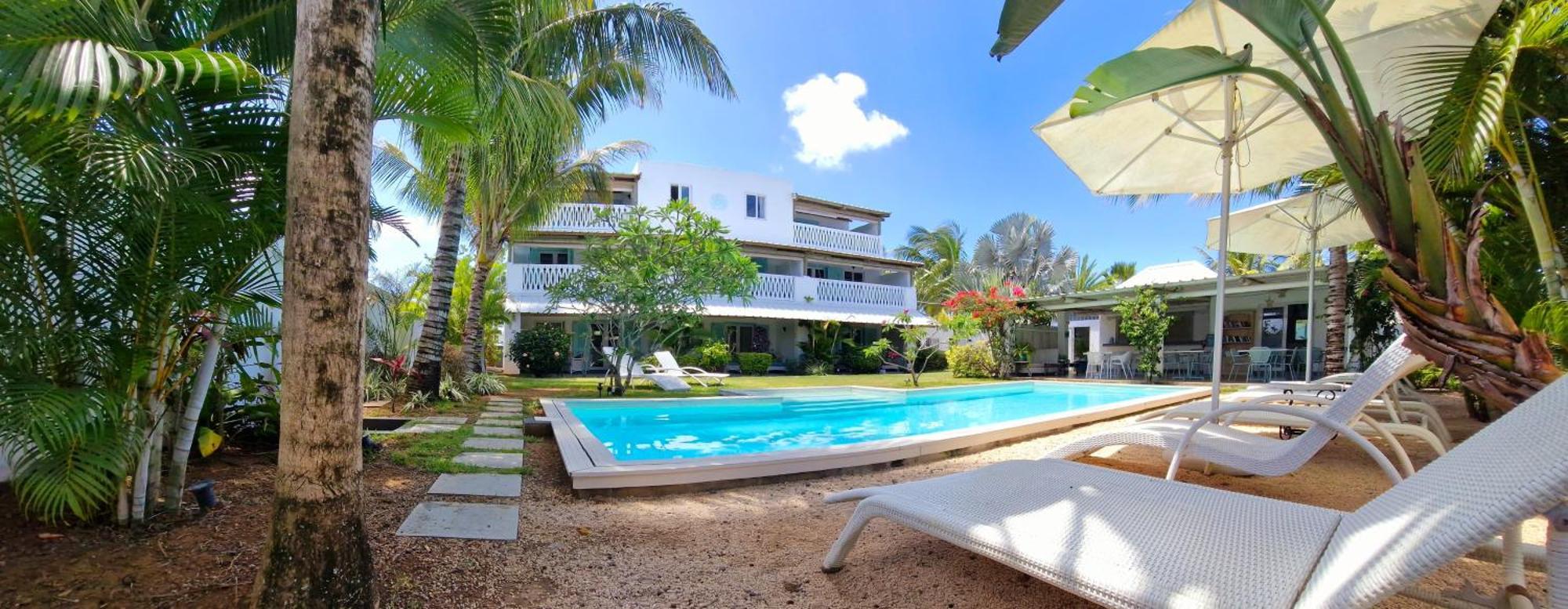 Le Mandala Moris Guesthouse Pointe Aux Canonniers Grand Baie Exterior photo