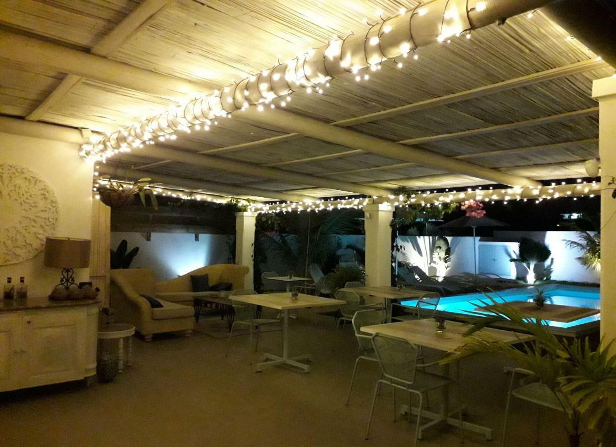 Le Mandala Moris Guesthouse Pointe Aux Canonniers Grand Baie Exterior photo